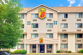 Super 8 by Wyndham Stamford/New York City Area